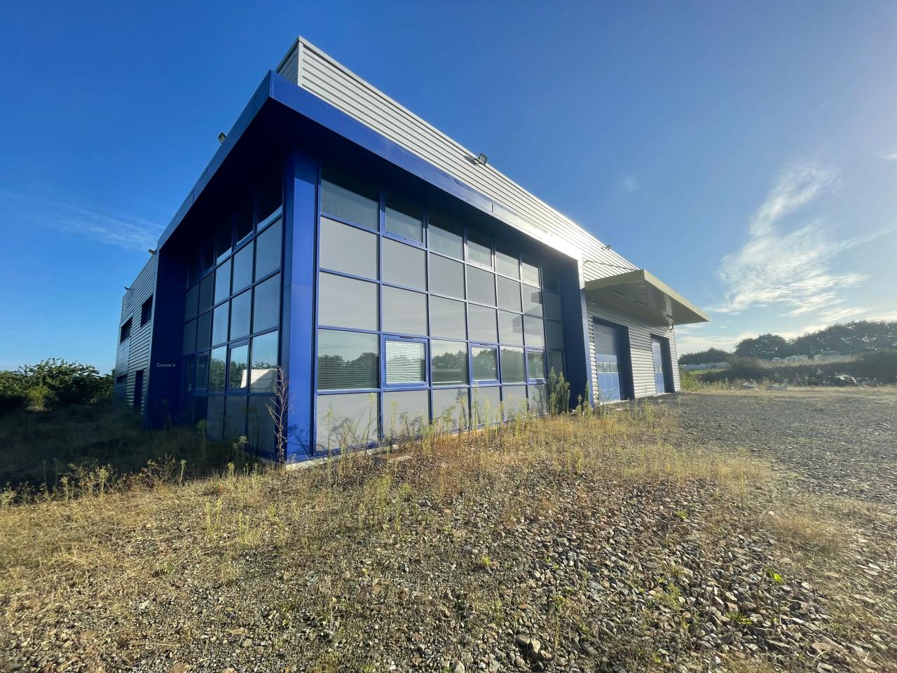Local d'activité Availles-sur-Seiche 840m² Vente local d'activité Availles-sur-Seiche Ille-et-Vilaine OVACT2425666 0